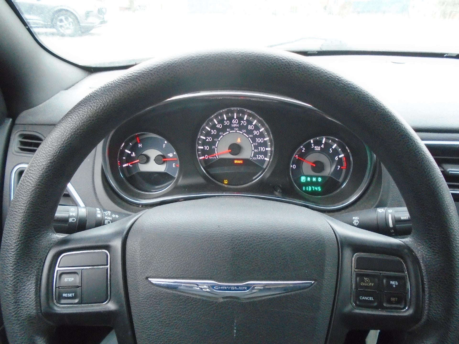 2014 Chrysler 200 4dr Sdn LX
