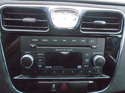 2014 Chrysler 200 4dr Sdn LX