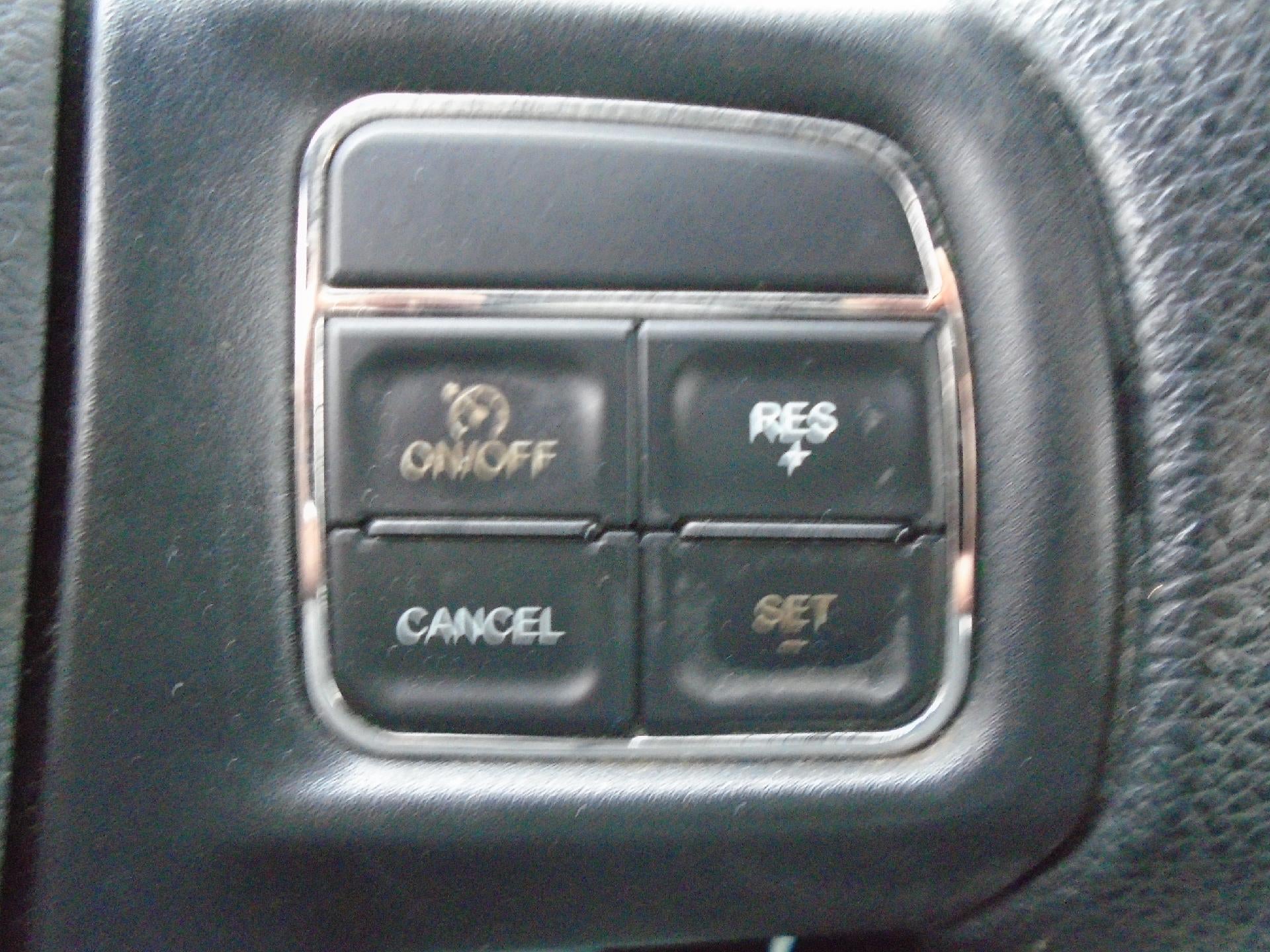 2014 Chrysler 200 4dr Sdn LX