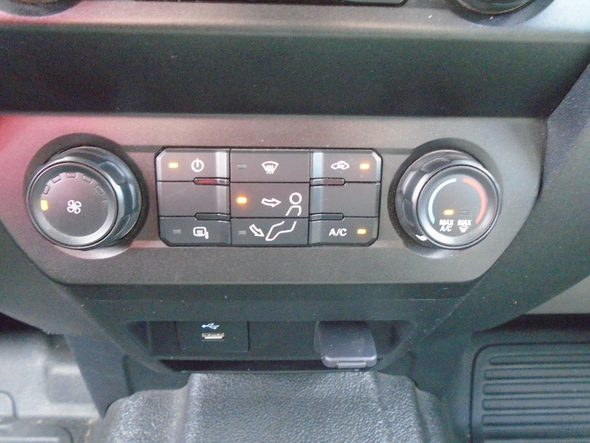 2021 Ford Super Duty F-350 DRW XL 4WD Crew Cab 179" WB 60" CA