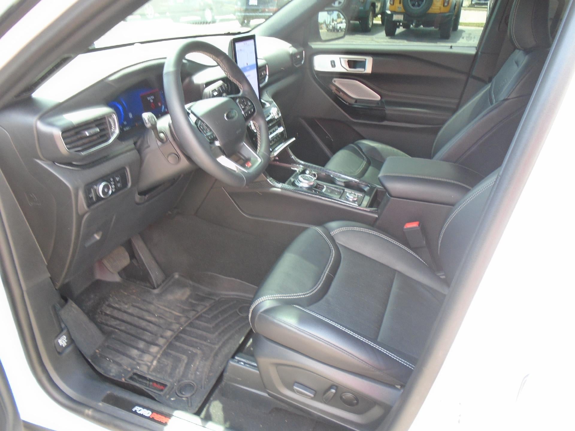 2023 Ford Explorer ST 4WD