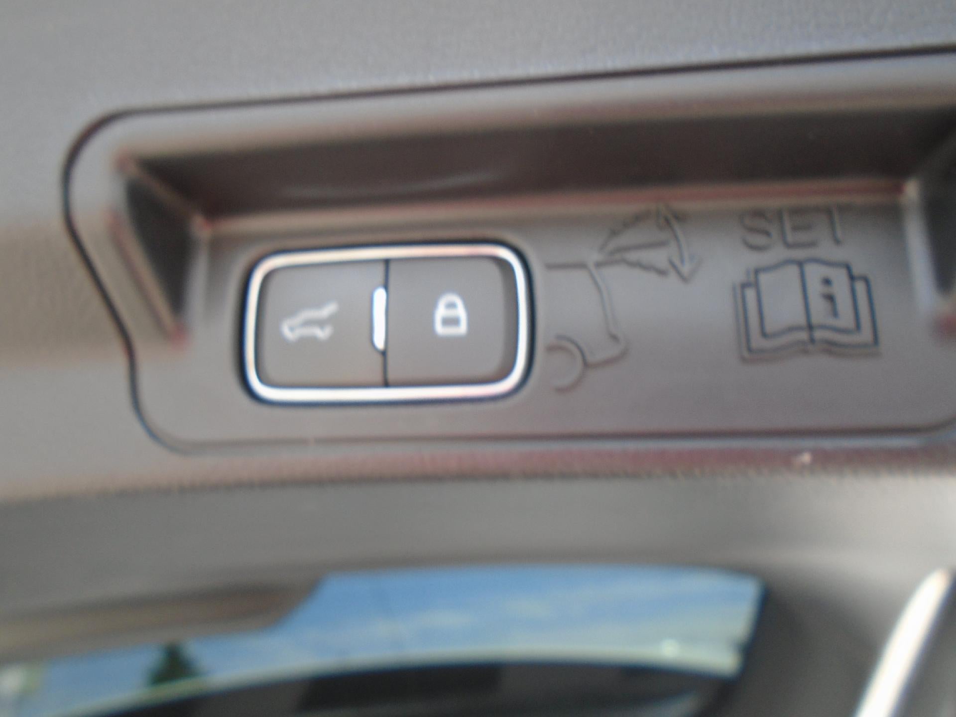 2023 Ford Explorer ST 4WD