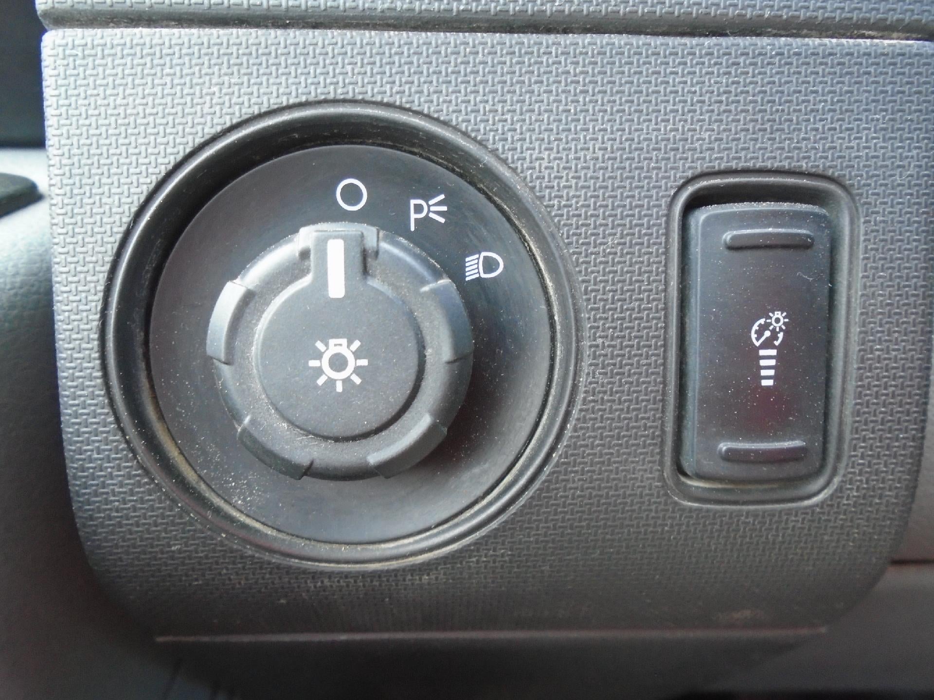 2013 Ford Super Duty F-250 SRW 4WD Crew Cab 6-3/4 Ft Box XLT