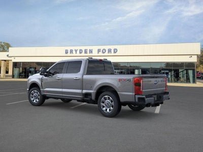 2025 Ford Super Duty F-350 SRW LARIAT 4WD Crew Cab 6.75' Box