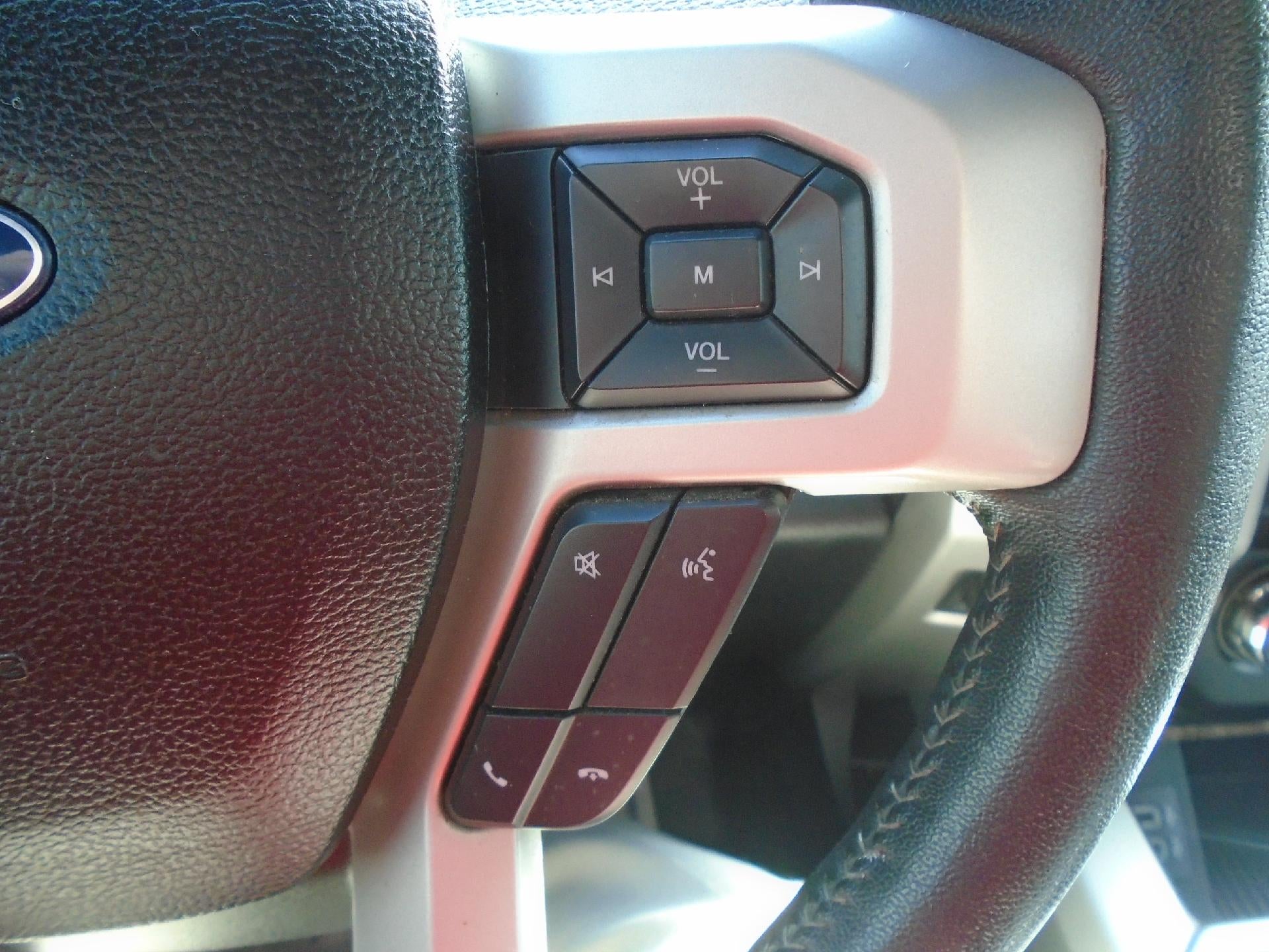 2019 Ford Super Duty F-350 SRW LARIAT 4WD Crew Cab 6.75' Box