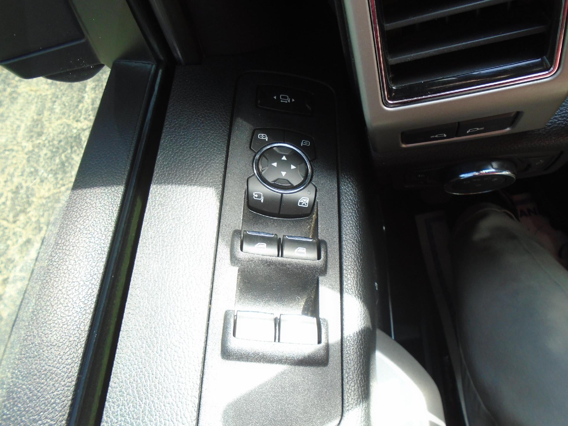 2019 Ford Super Duty F-350 SRW LARIAT 4WD Crew Cab 6.75' Box