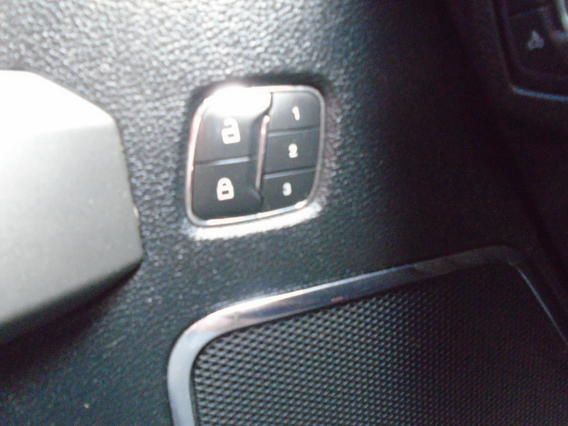 2019 Ford Super Duty F-350 SRW LARIAT 4WD Crew Cab 6.75' Box