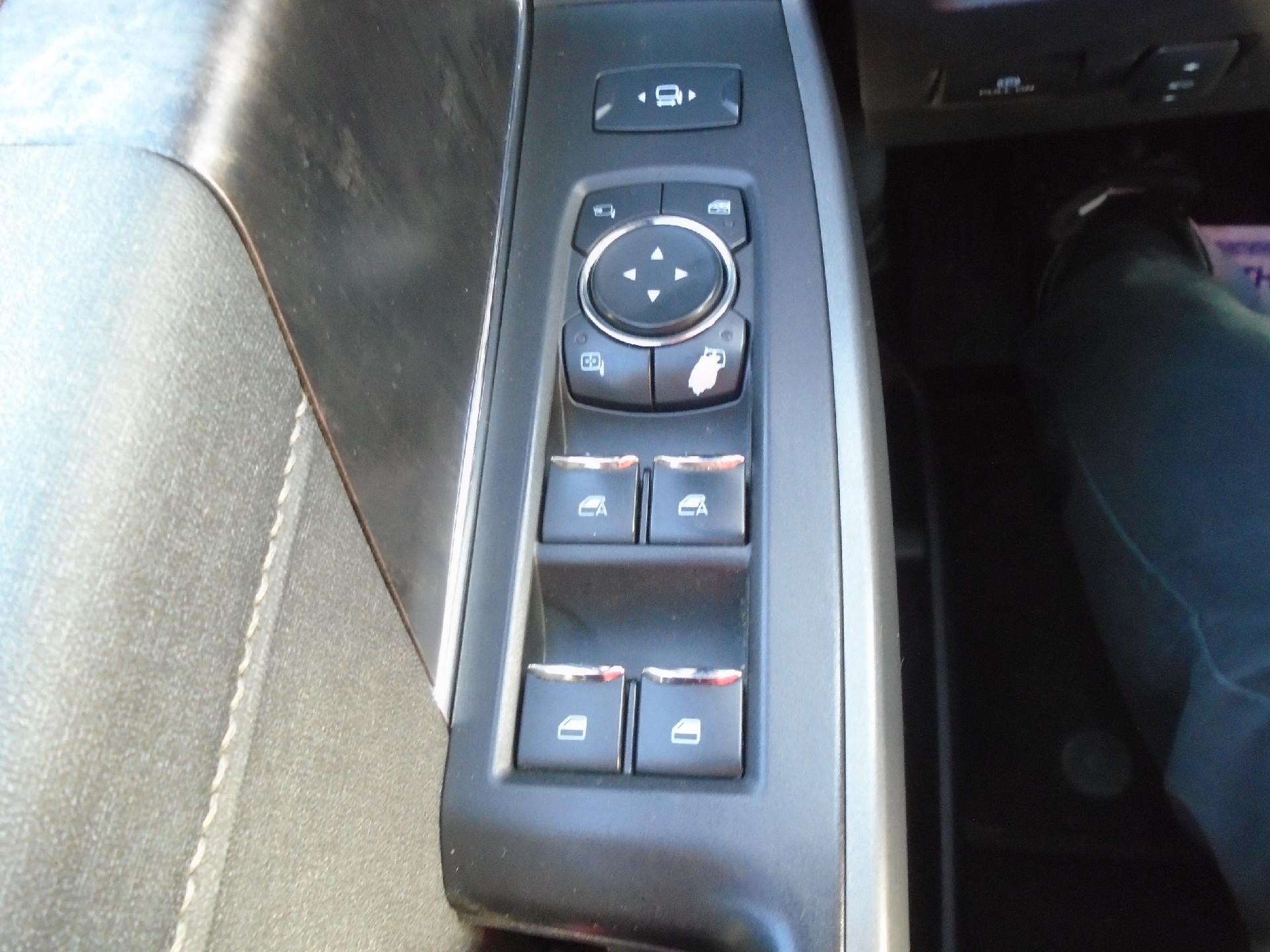 2023 Ford Super Duty F-350 SRW LARIAT 4WD Crew Cab 6.75' Box