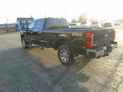 2023 Ford Super Duty F-350 SRW LARIAT 4WD Crew Cab 6.75' Box