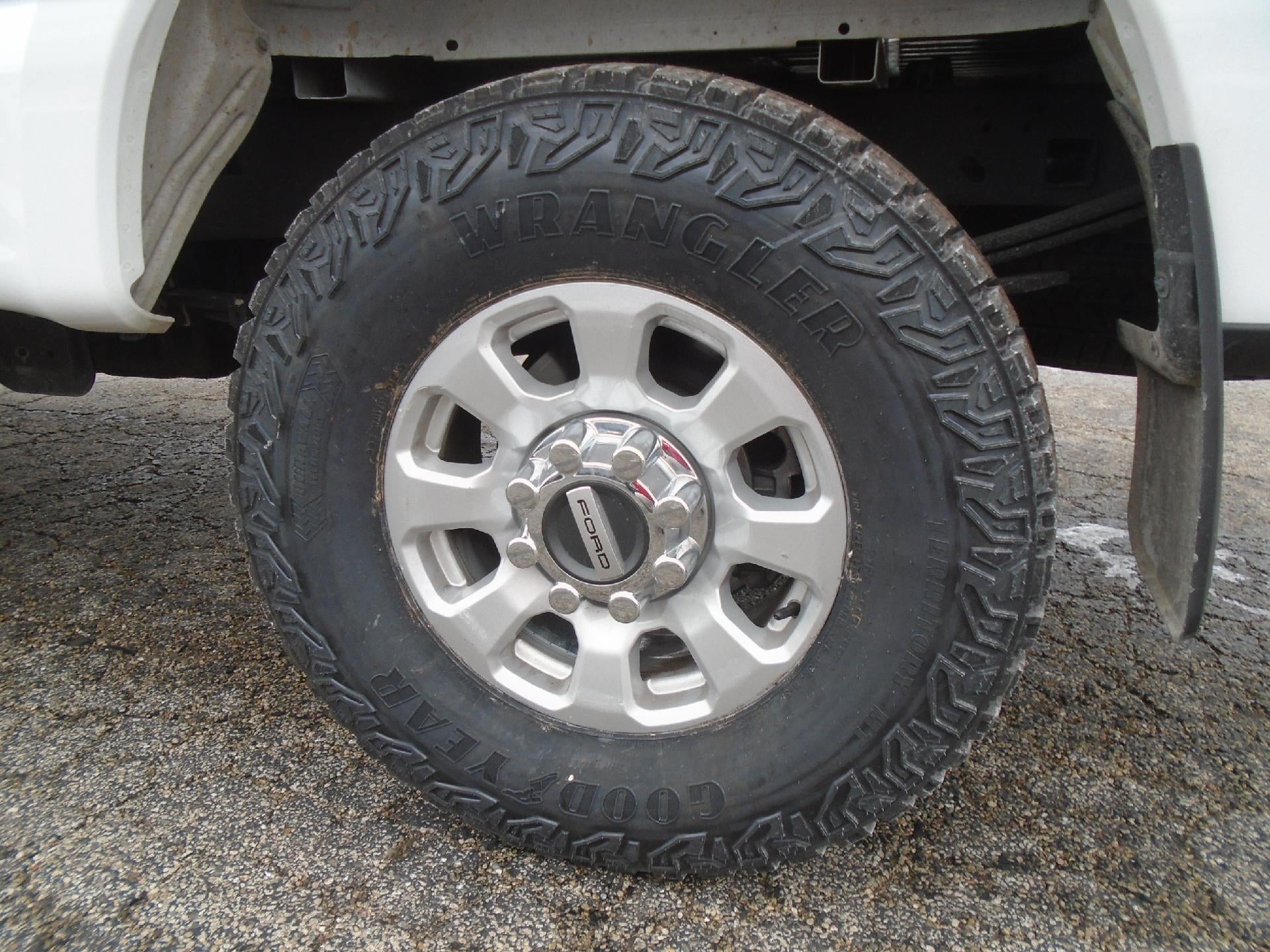 2023 Ford Super Duty F-250 SRW XL 4WD Reg Cab 8' Box