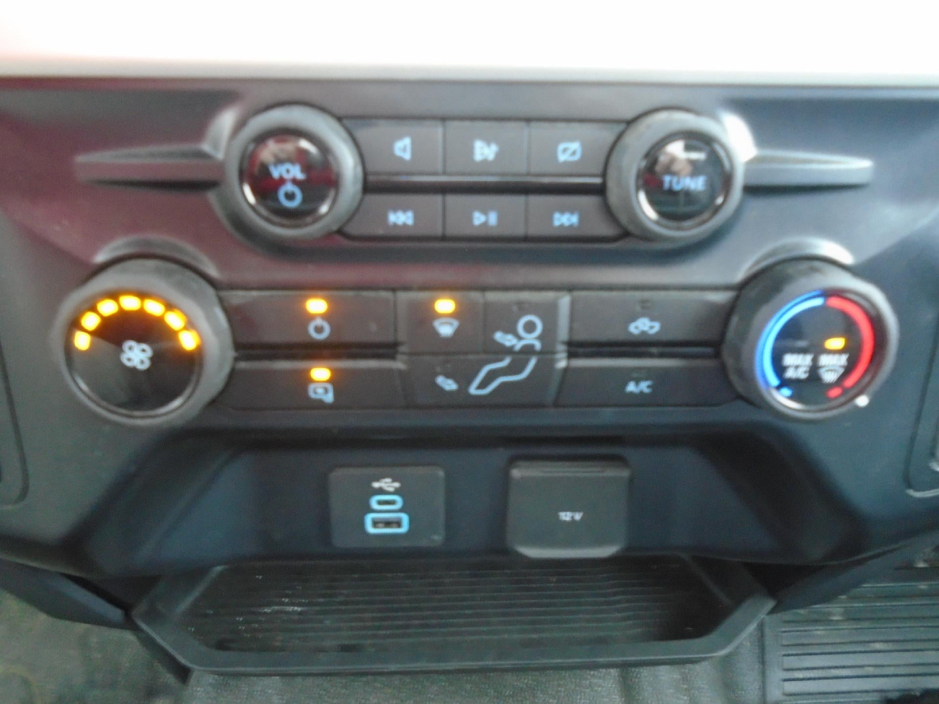 2023 Ford Super Duty F-250 SRW XL 4WD Reg Cab 8' Box