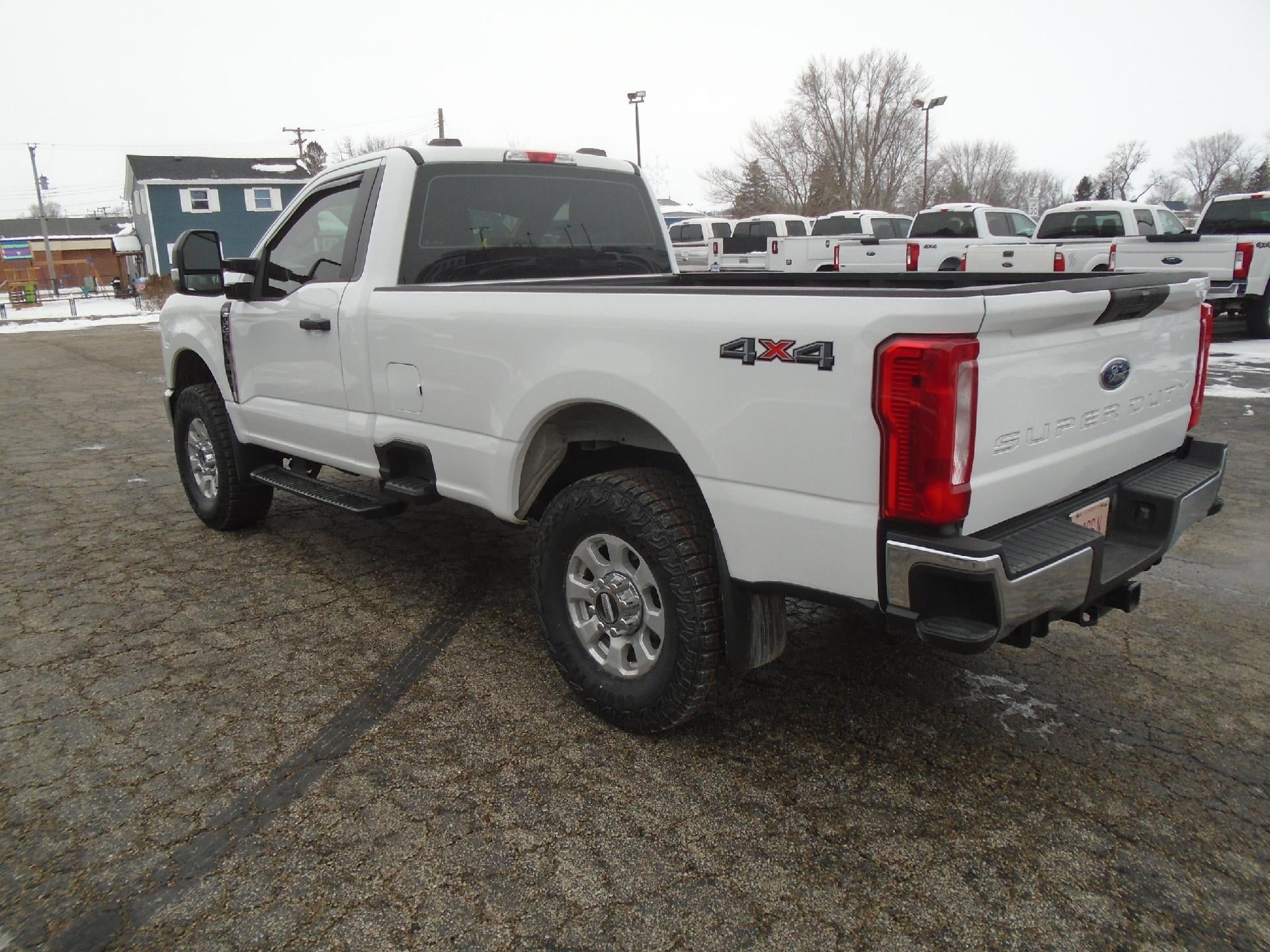 2023 Ford Super Duty F-250 SRW XL 4WD Reg Cab 8' Box