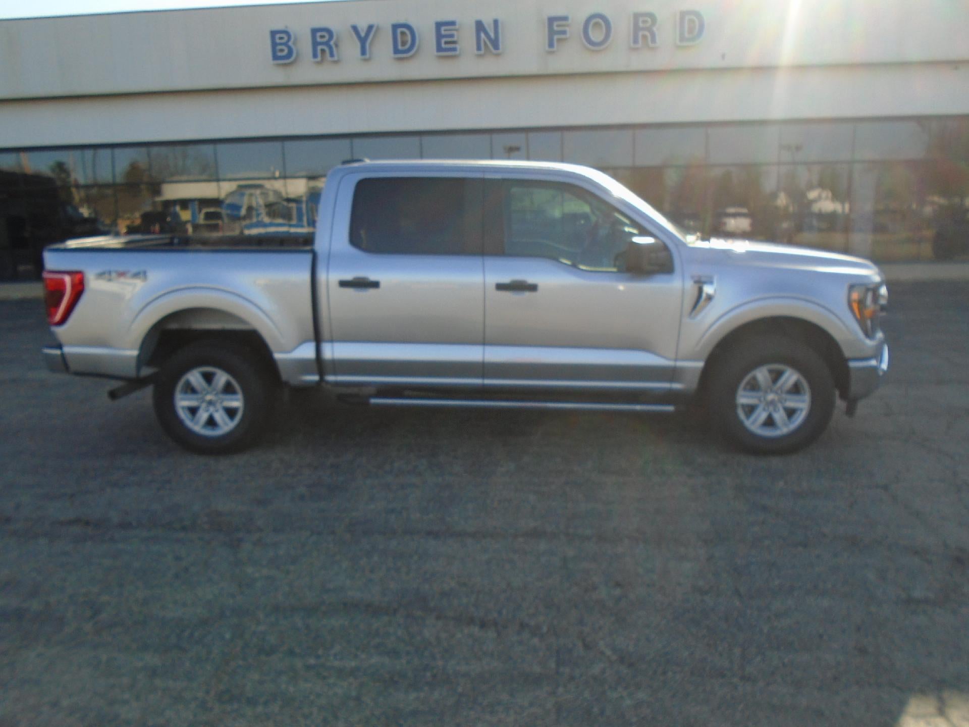 2023 Ford F-150 XLT 4WD SuperCrew 5.5' Box