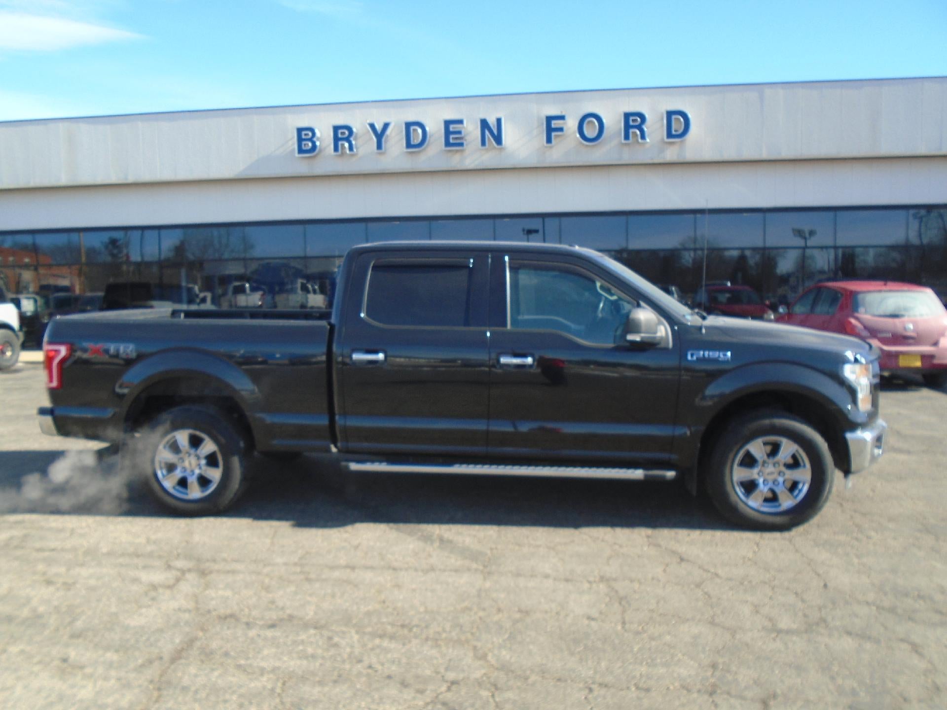 2015 Ford F-150 4WD SuperCrew 6-1/2 Ft Box XLT w/HD Payload Pkg