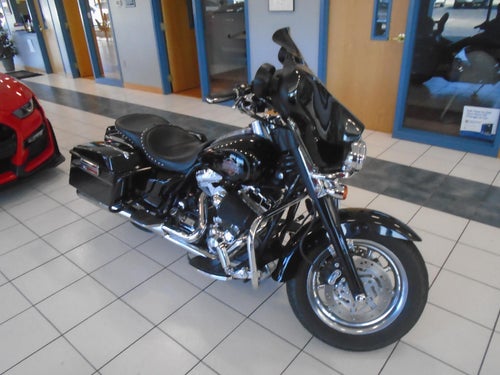 2004 Harley Davidson FLHTI Base