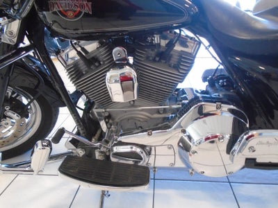 2004 Harley Davidson FLHTI Base