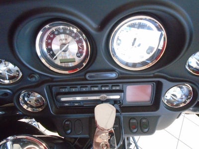 2004 Harley Davidson FLHTI Base