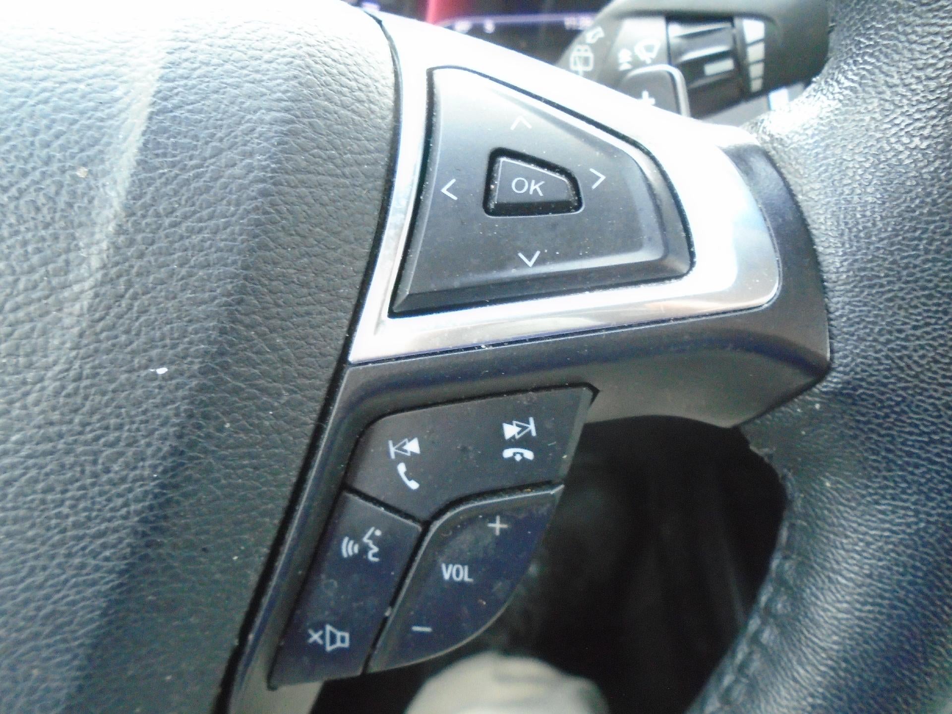 2016 Ford Edge 4dr Titanium AWD