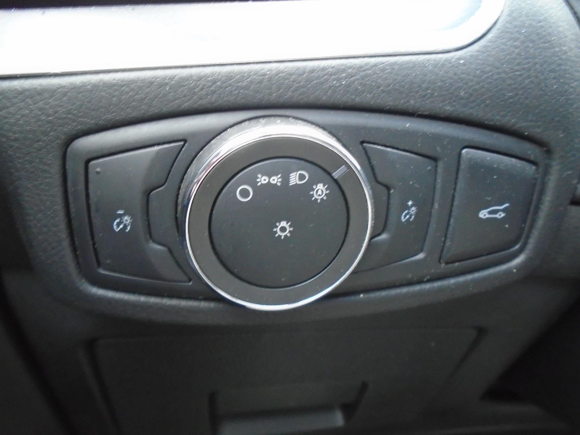 2016 Ford Edge 4dr Titanium AWD